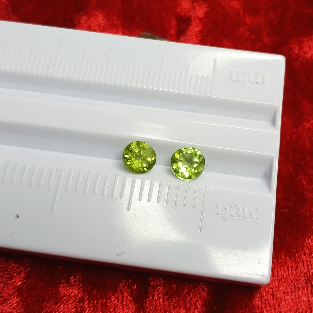 Pair Of Round Green Peridot 6mm